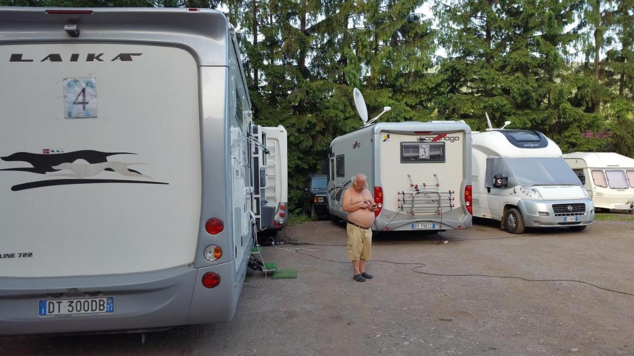 Camping Aviator, Numai Teren, Campare Pentru Rulote Autorulote Personale, Campingul Nu Are Rulote !!! Busteni Ngoại thất bức ảnh