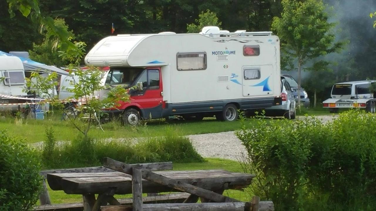 Camping Aviator, Numai Teren, Campare Pentru Rulote Autorulote Personale, Campingul Nu Are Rulote !!! Busteni Ngoại thất bức ảnh