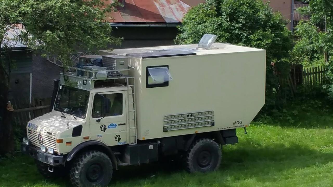 Camping Aviator, Numai Teren, Campare Pentru Rulote Autorulote Personale, Campingul Nu Are Rulote !!! Busteni Ngoại thất bức ảnh