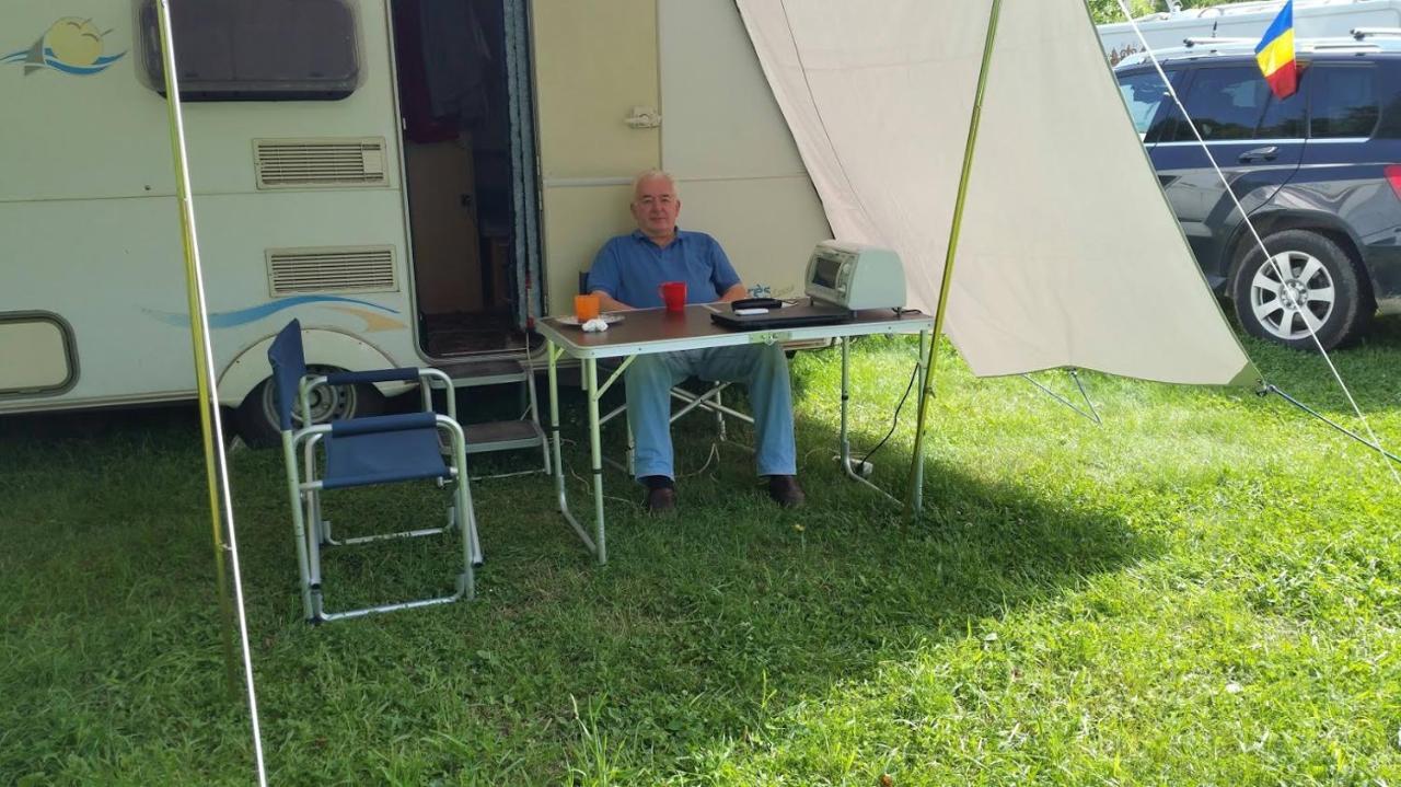 Camping Aviator, Numai Teren, Campare Pentru Rulote Autorulote Personale, Campingul Nu Are Rulote !!! Busteni Ngoại thất bức ảnh